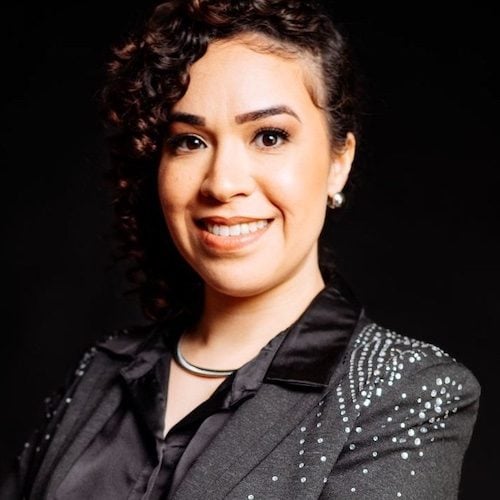 Dr. Nieves Romero – Dermatologist Dr. Nieves Romero – Dermatologist